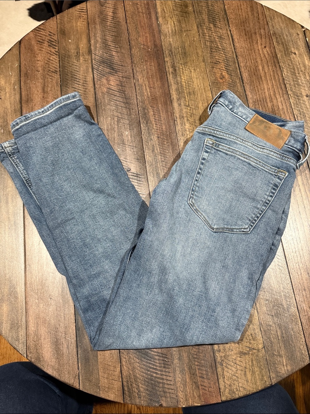 Classic Banana Republic Traveler Blue Jeans, Light Wash, 33x30